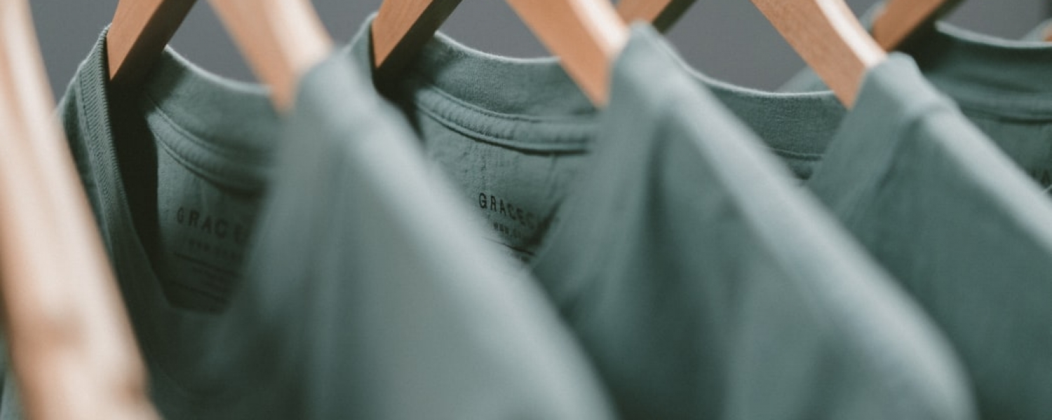 Şapka ve T-Shirt